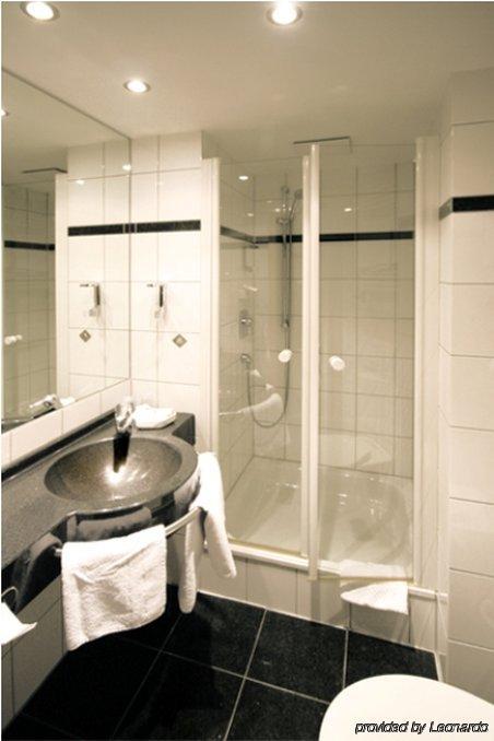 Hotel National Duesseldorf Bilik gambar