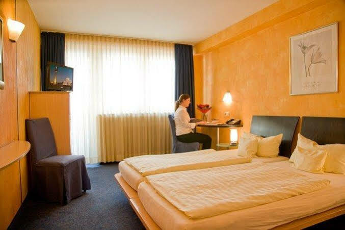 Hotel National Duesseldorf Luaran gambar